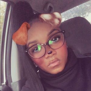 Meet your Posher, Kalisha